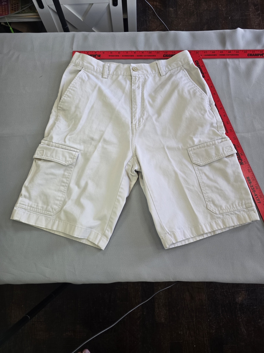 Chaps Men's White Cargo Shorts